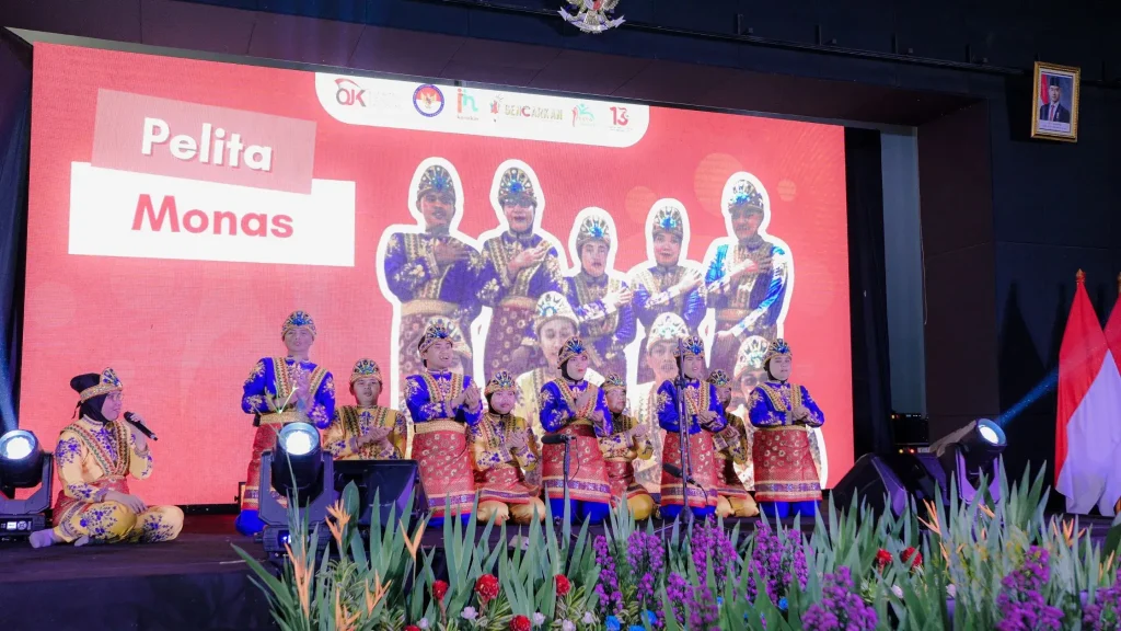 penampilan tari di pesta inklusif